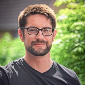 Nils Küppers - Drohnenbild Dachrinne voll
Dachrinne läuft über
Vermoosung
Probleme Dach
Dachinspektion
Dachaufmaß
Gebäudeinspektion
Gebäudeaufmaß
Innenaufnahmen