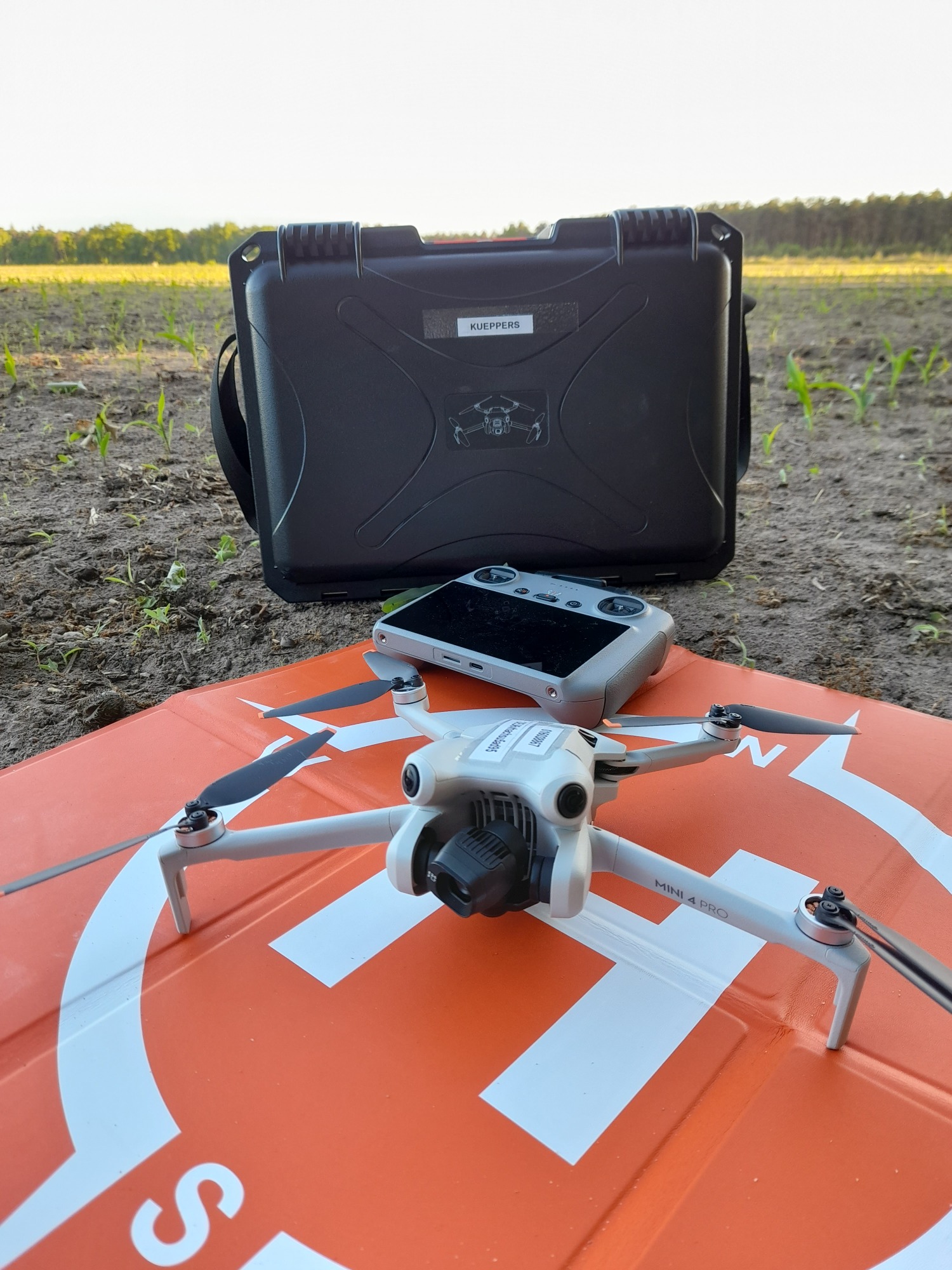 Drohneninspektion
Zimmerei
Bauingenieur
Vermessung
Dachcheck
Dachkontrolle
Küppers
Handwerker
Immobilienbesitzer
Baugutachter
Bauexperte